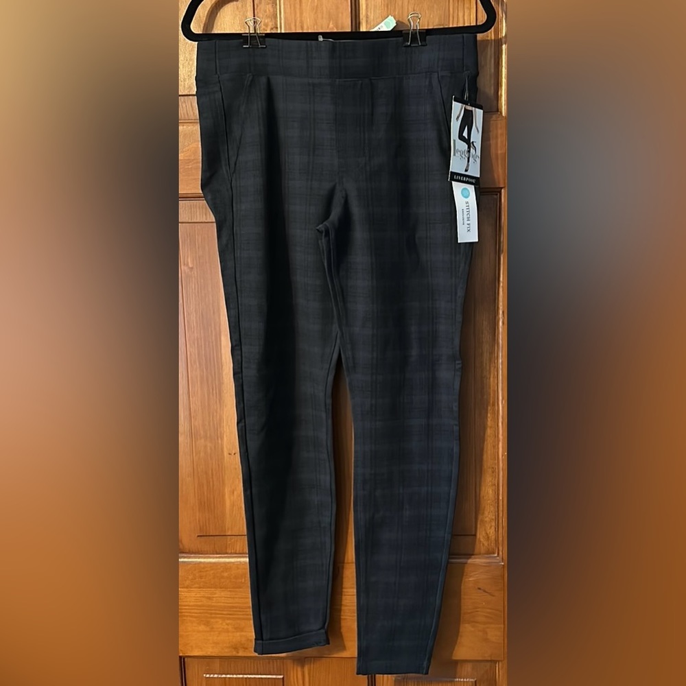 Kennedy Printed Skinny Pant Size: 8 Liverpool Jean Company